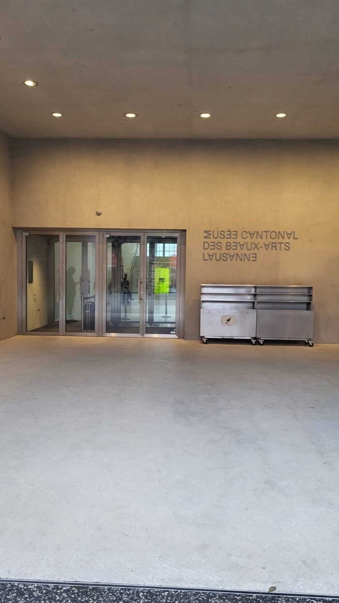 Porte d&rsquo;entrée du MCBA